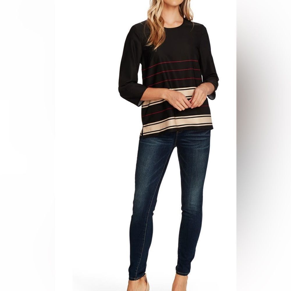 Vince Camuto Linear plains border stripe Twill blouse size medium